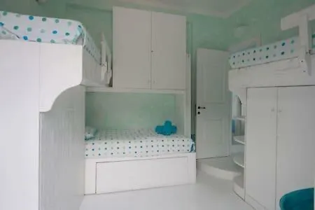 Apt. With An Exciting View *